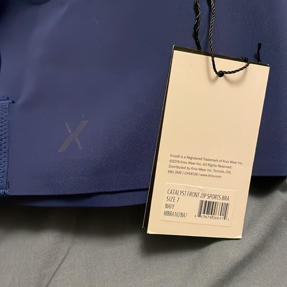 Knix Catalyst Front Zip Sports Bra - Picture 4 of 5